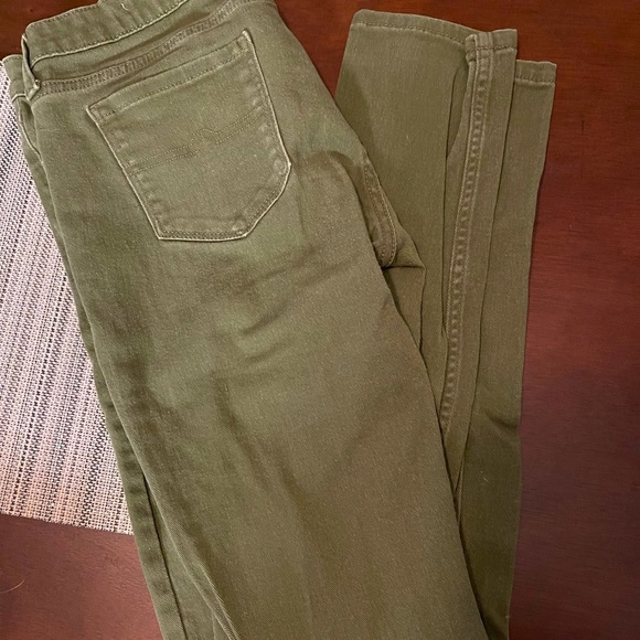 Arizona Jean Company Denim - 🌻 4/$20 Arizona brand army green skinny jeans